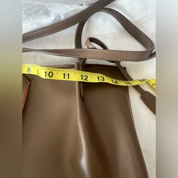 NWOTS Leather Tote Bag NWOTS - Picture 11 of 16